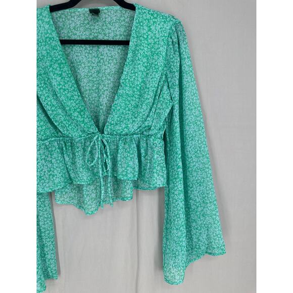 Wild Fable Top Womens Medium Green Floral Crop Plunge Bell Sleeve Boho Bohemian - Picture 5 of 7